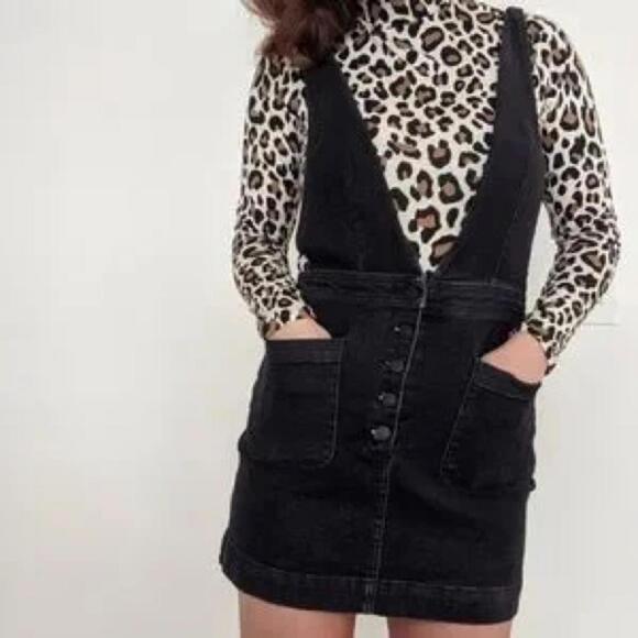 Free People Dresses & Skirts - Free People ‘Old School Love’ Jumper Black Denim Overall Button Dress- Size 4